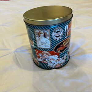 Vintage 1995 Coca Cola Coke Montage 700 Piece Jigsaw Puzzle in Tin